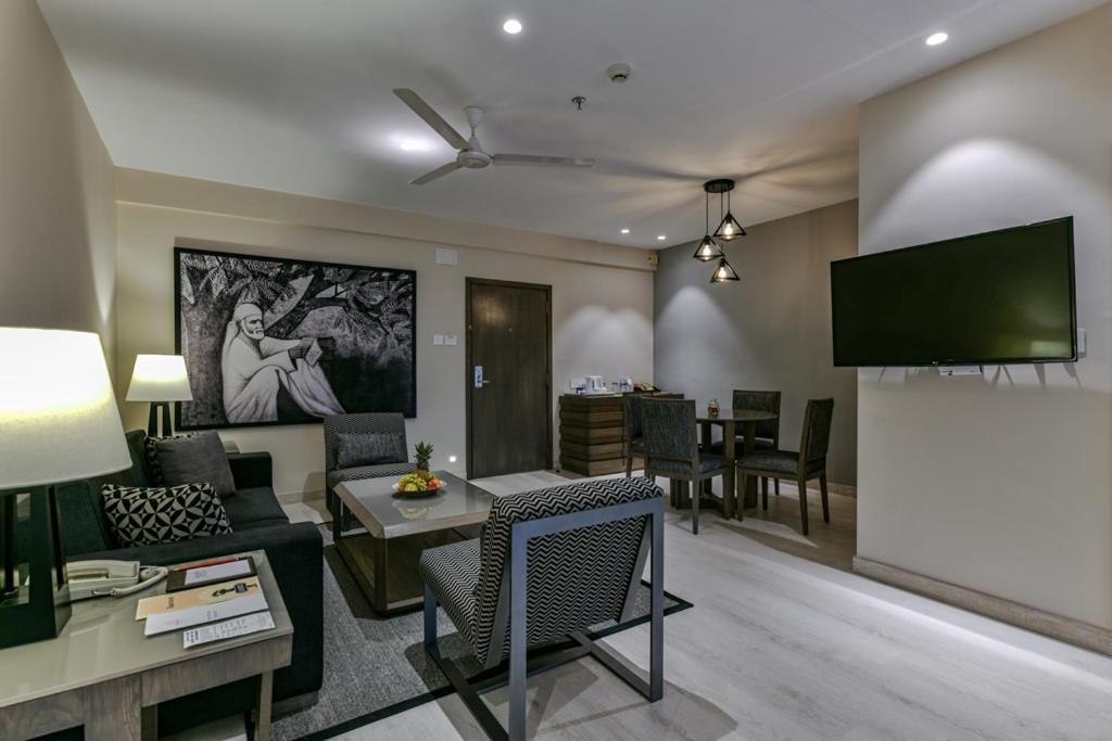 Sun-n-Sand Suites, Shirdi Bagian luar foto