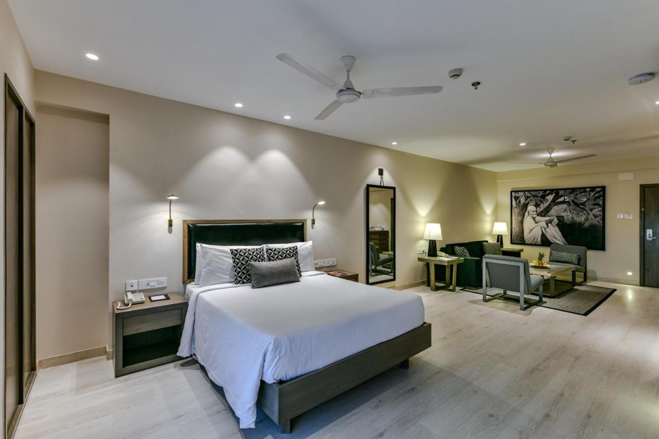 Sun-n-Sand Suites, Shirdi Bagian luar foto